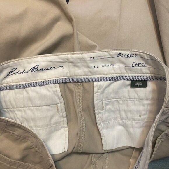 Eddie Bauer Blakely Khaki capris, size 16 - Picture 3 of 4